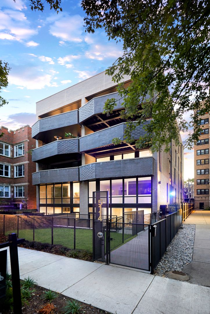 5114 Kenwood Avenue, Chicago, IL 60615