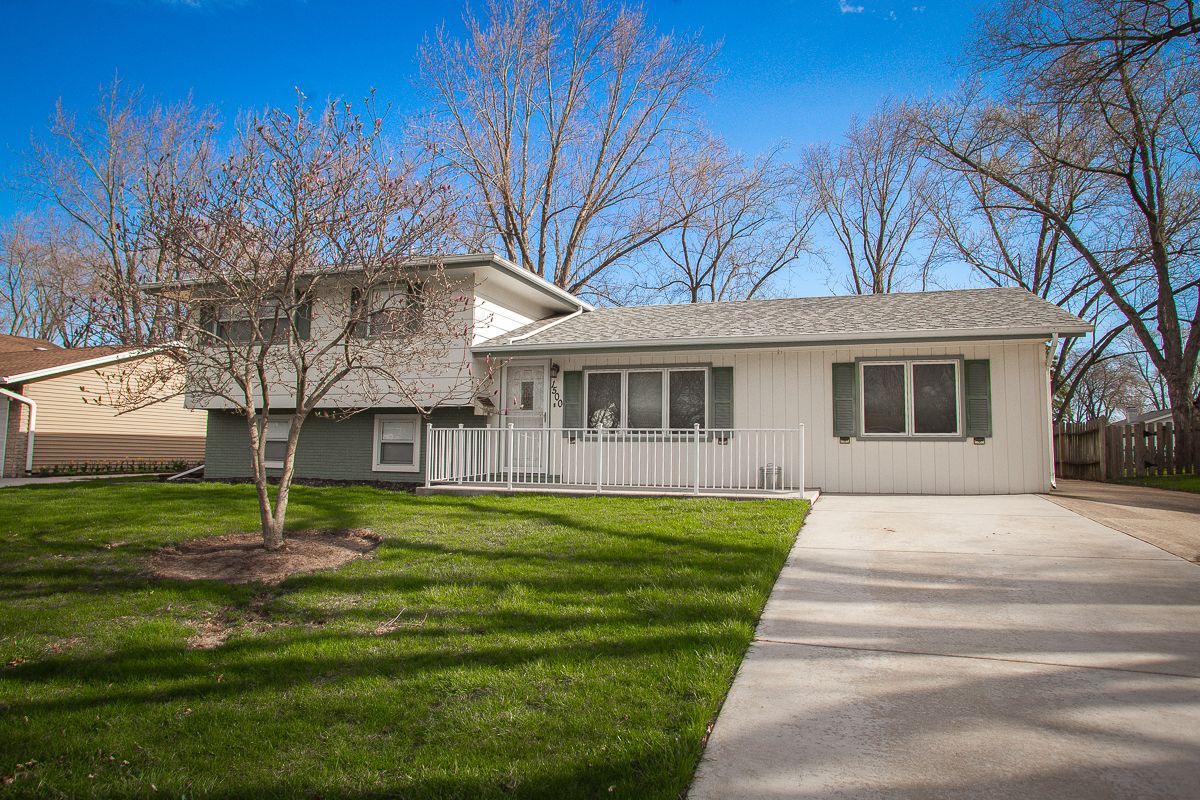 1500 Bates Lane — Schaumburg, IL 60193