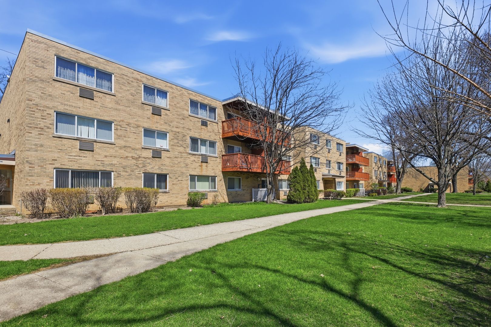 750 Dempster Street — Mount Prospect, IL 60056