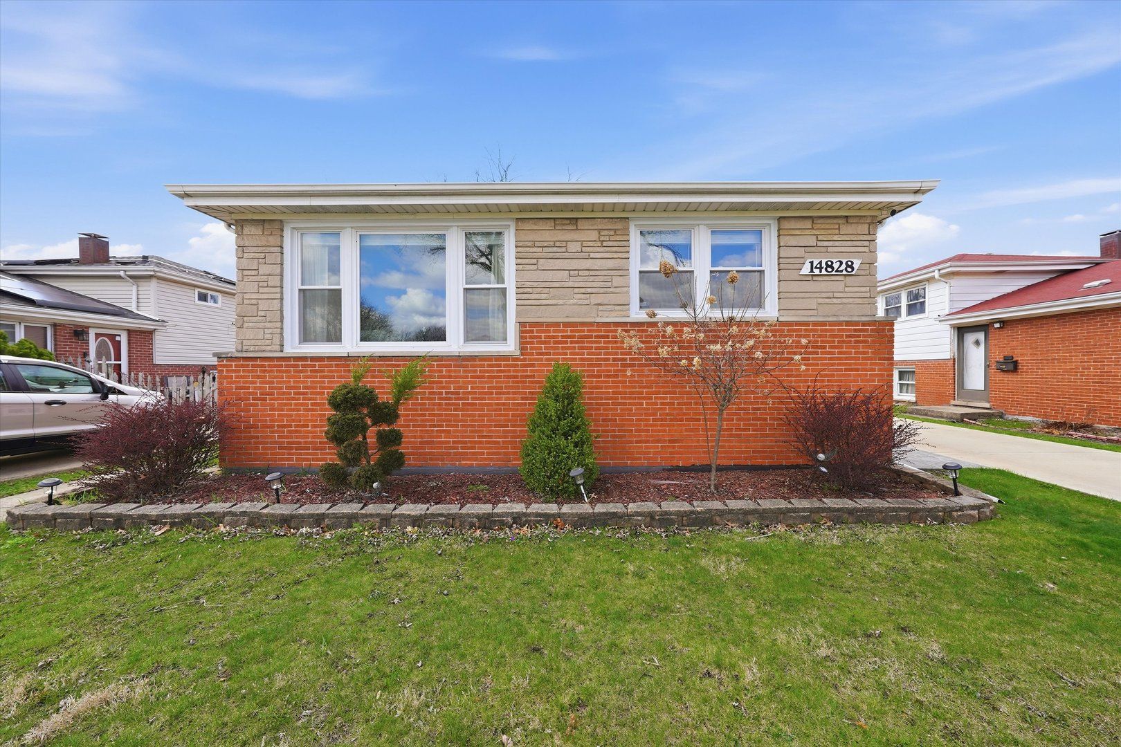 14828 Saint Louis Avenue — Midlothian, IL 60445