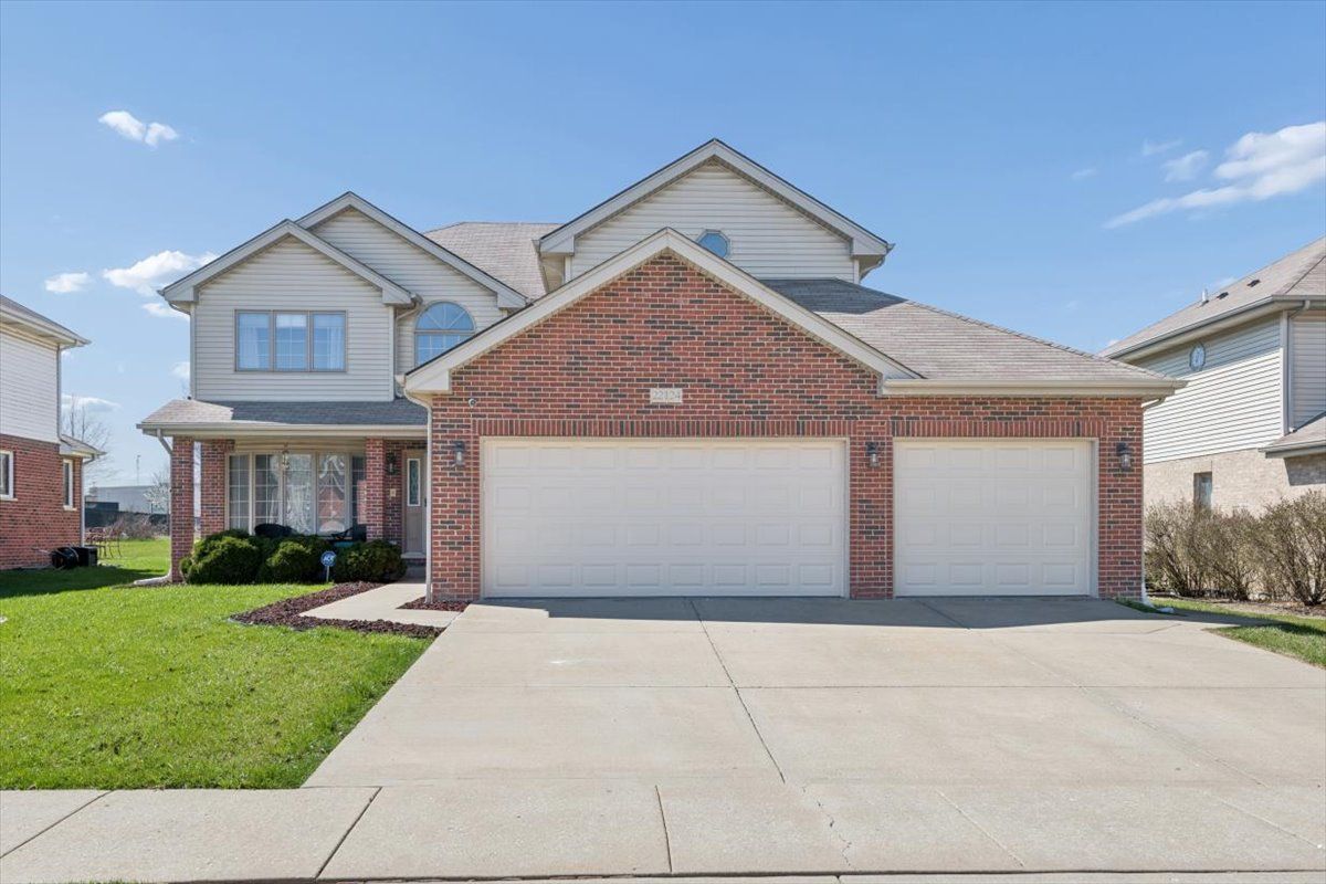 22124 Meadow Lake Place — Richton Park, IL 60471
