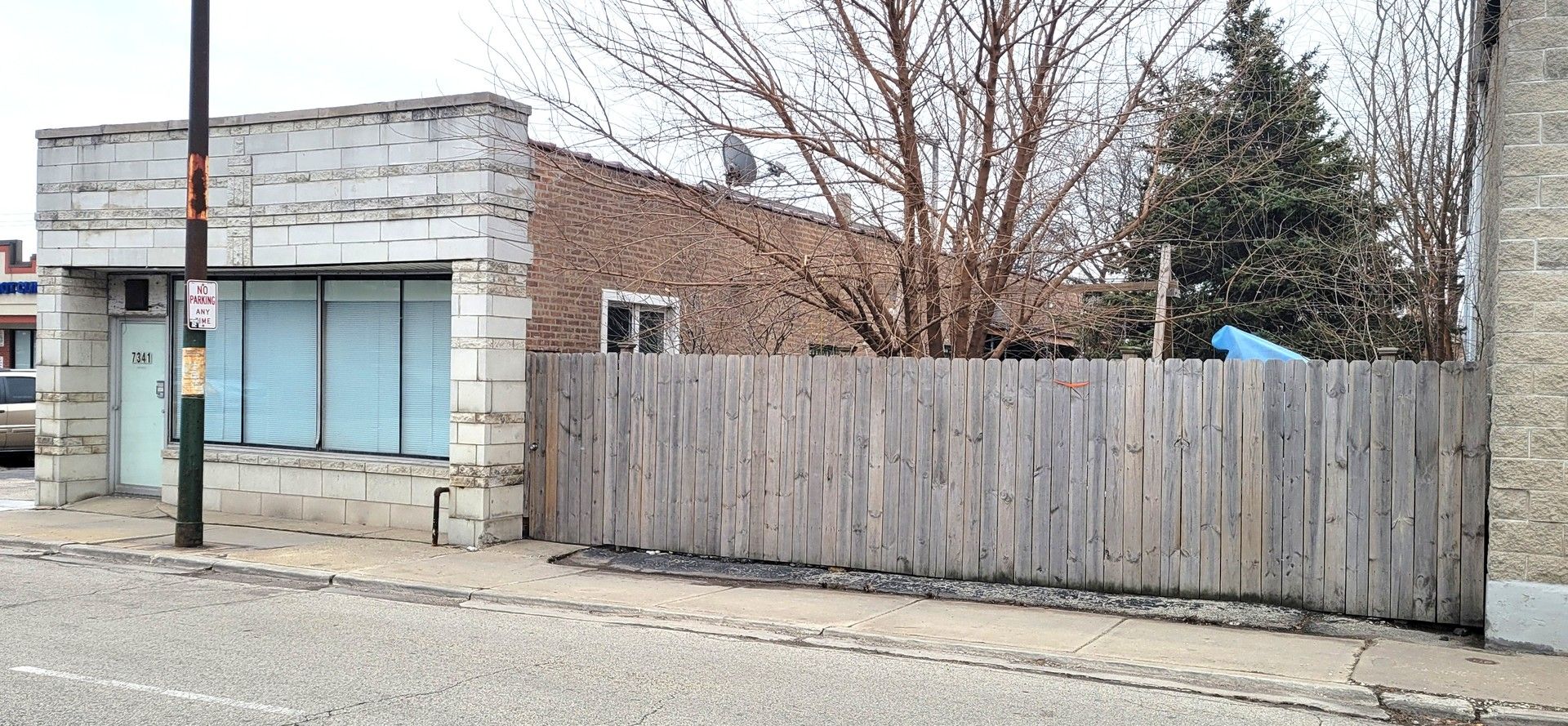 7341-43 Irving Park Road — Chicago, IL 60634