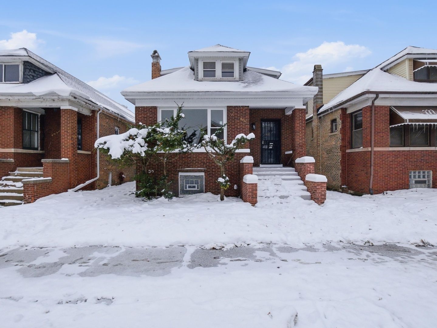 8011 Dante Avenue — Chicago, IL 60619