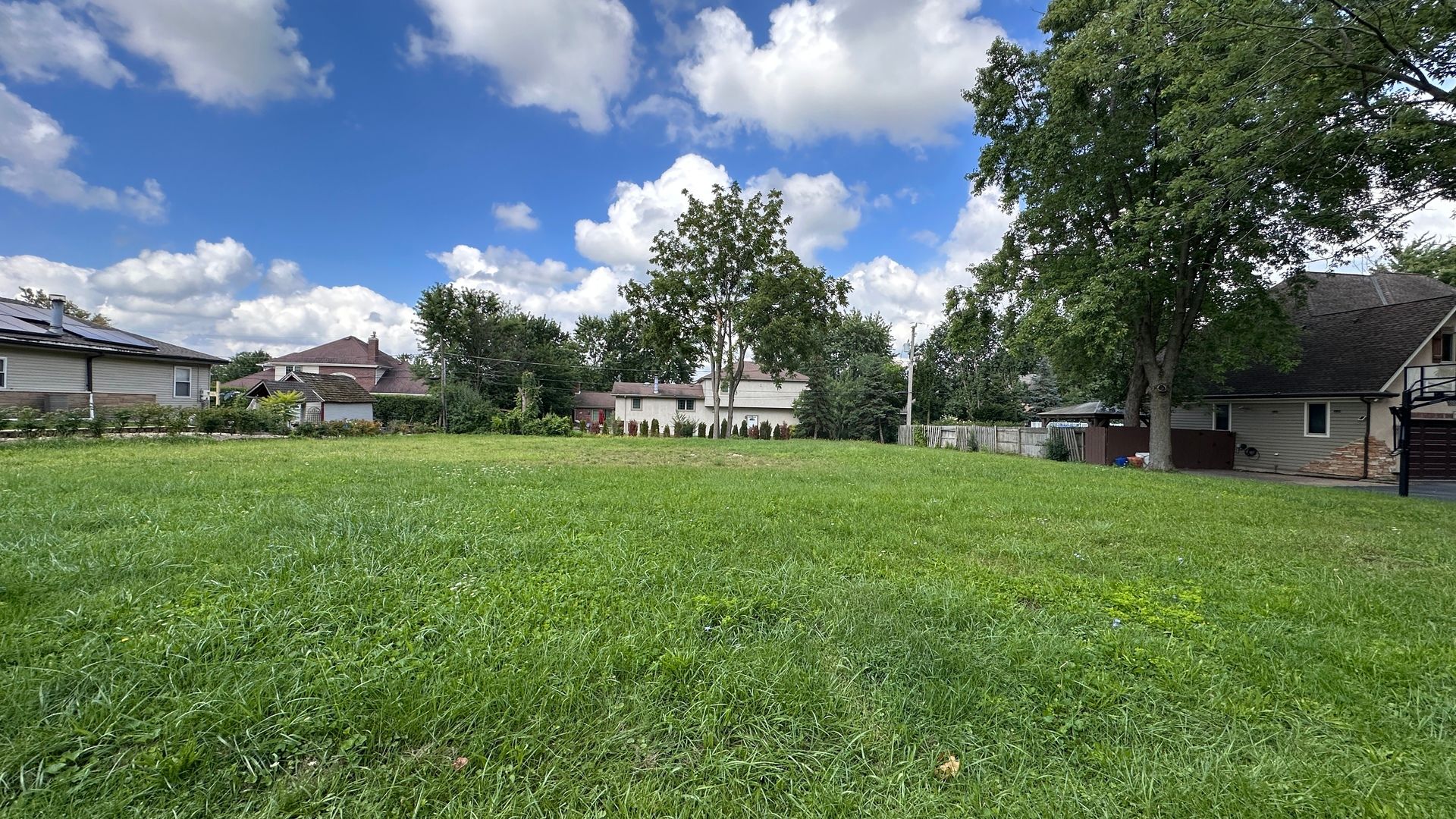 7240 Giddings Avenue — Burr Ridge, IL 60527