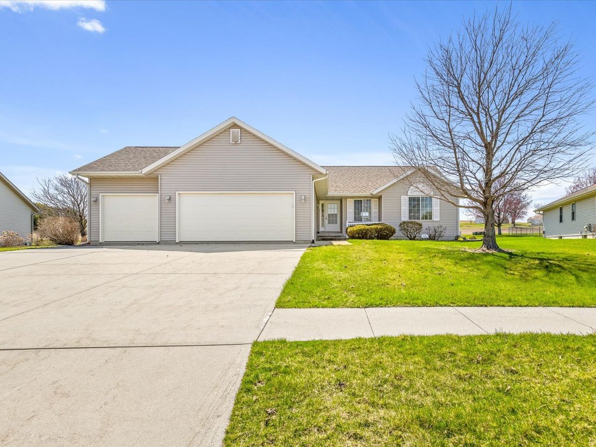 518 Breezeway Drive, Pearl City, IL 61062