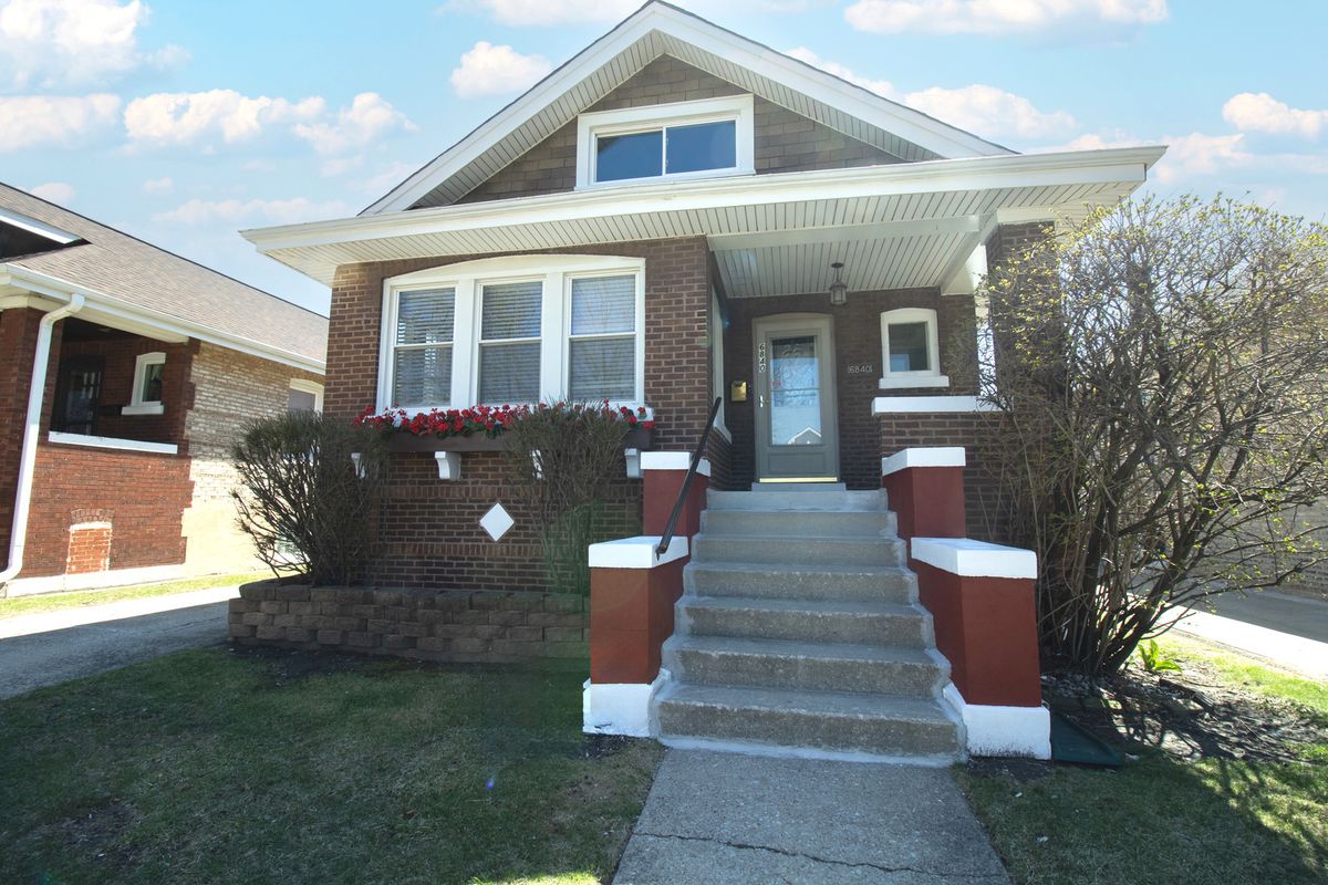 6840 30th Street, Berwyn, IL 60402