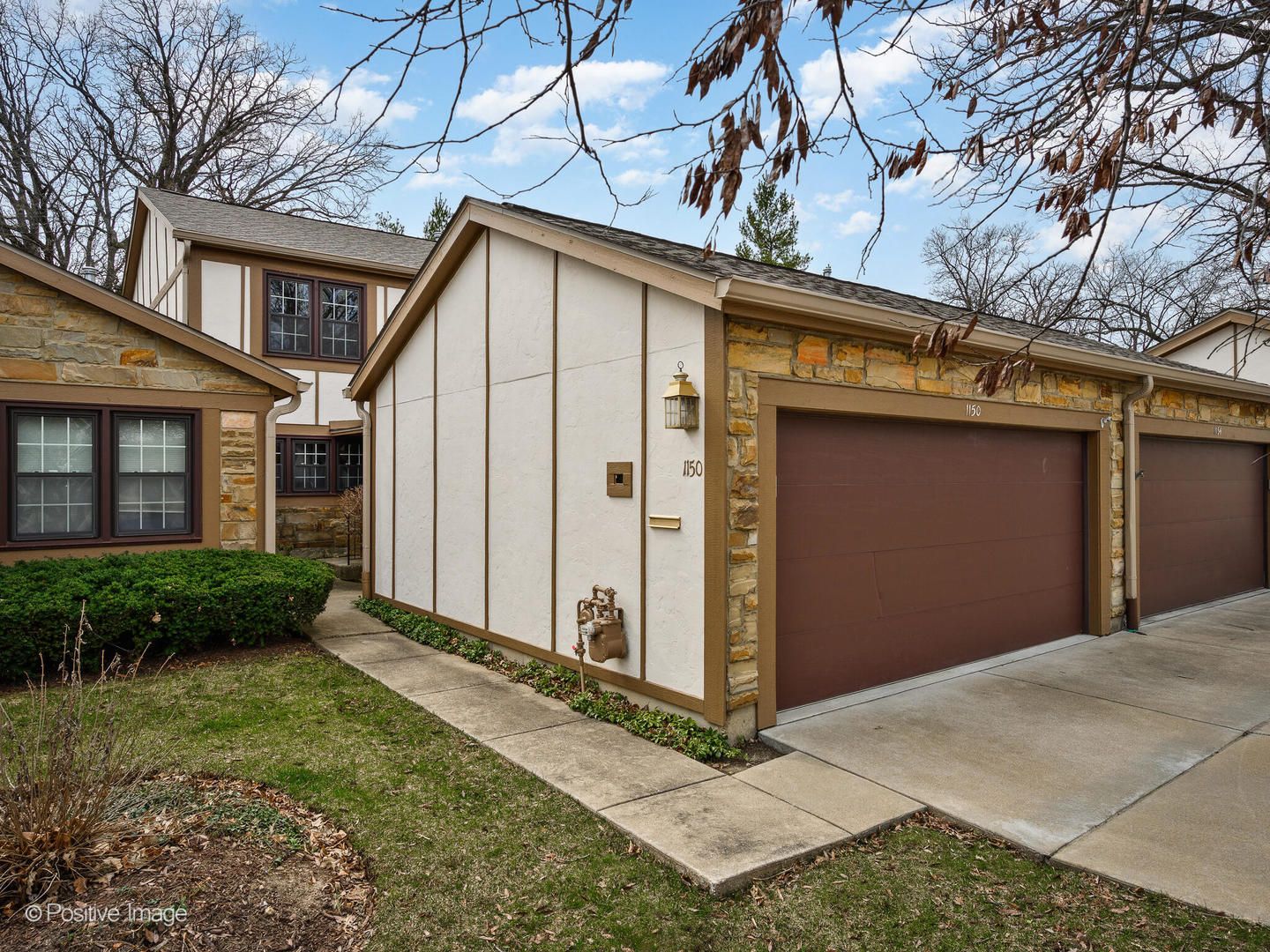 1150 Oakview Drive — Wheaton, IL 60187