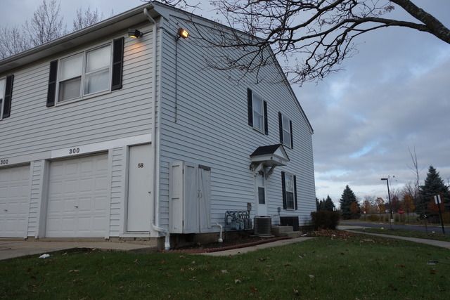 300 Meadow Court #300 — Vernon Hills, IL 60061