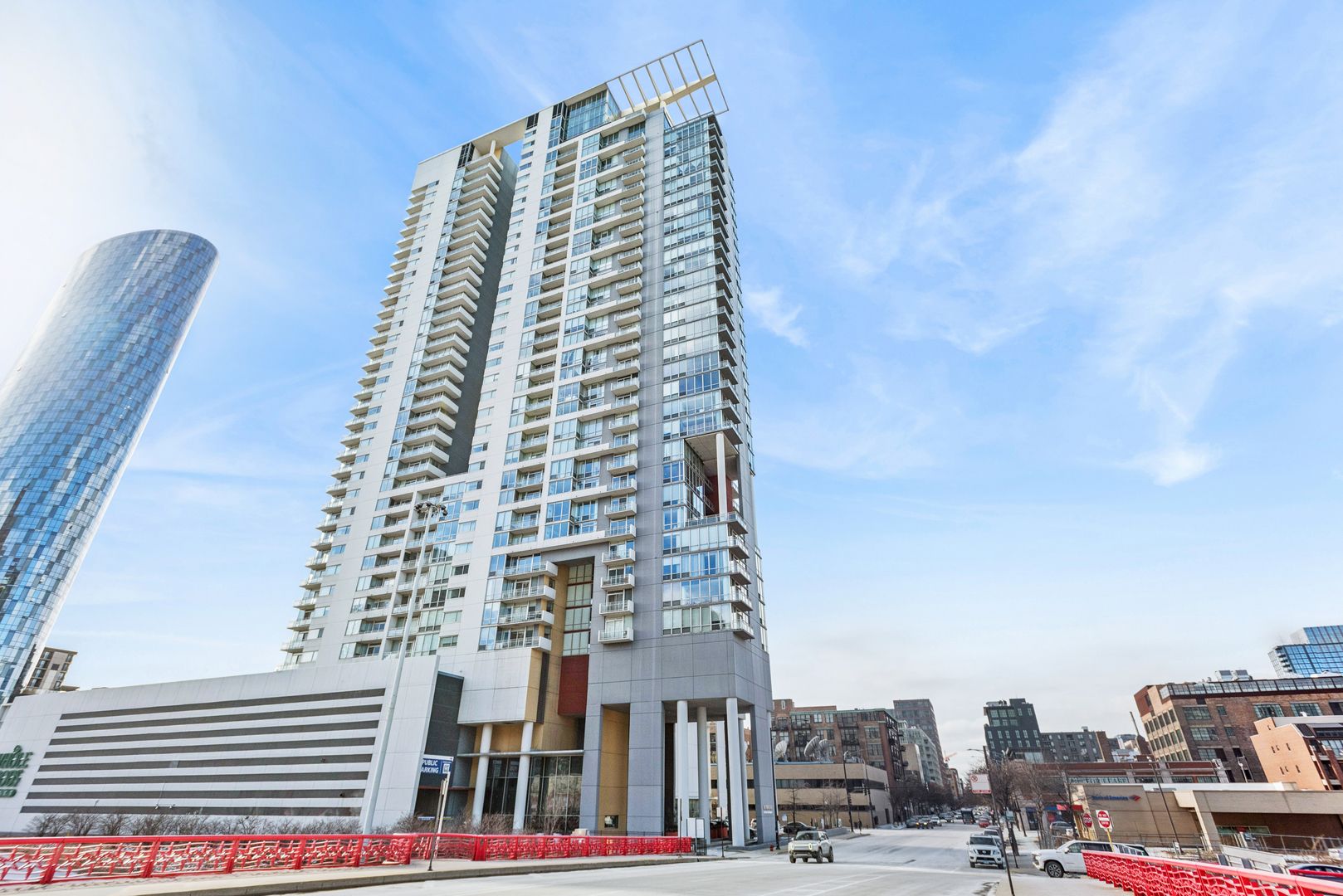 737 W Washington Boulevard #1003 — Chicago, IL 60661