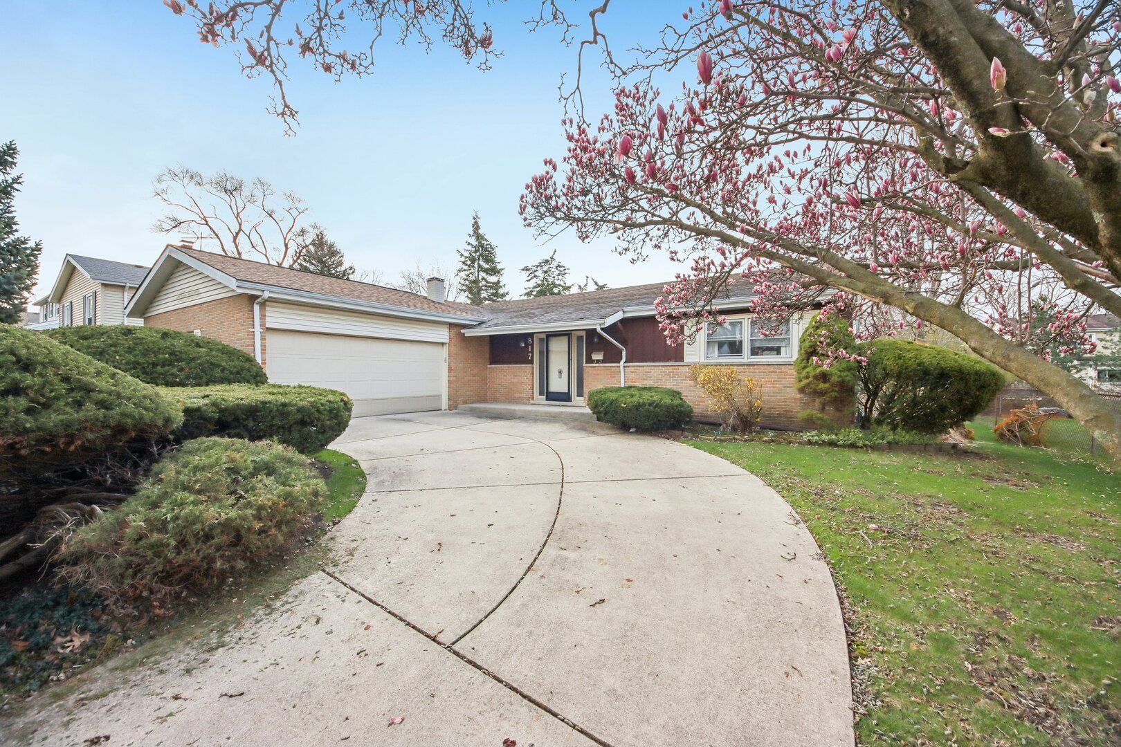 817 Belair Drive — Darien, IL 60561