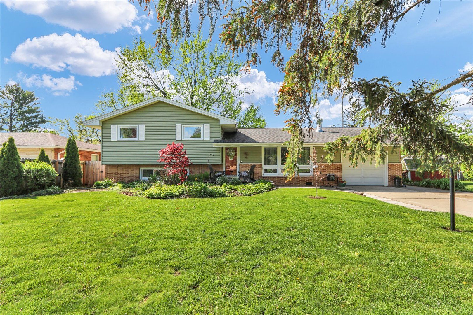 611 Ventura Road — Champaign, IL 61820