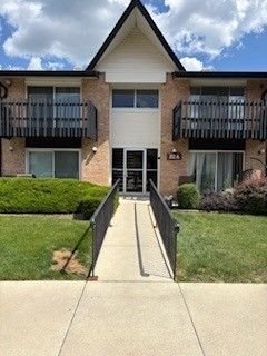 22A Kingery Quarter #202 — Willowbrook, IL 60527