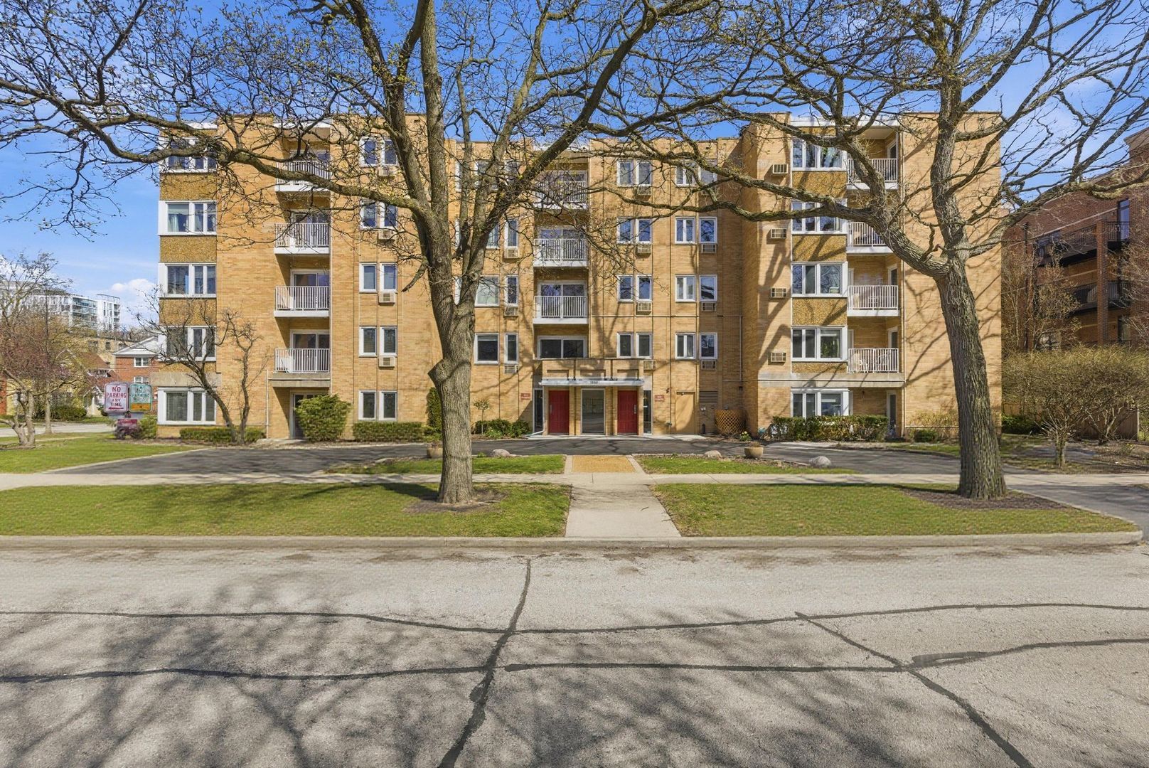 1333 Maple Avenue — Evanston, IL 60201