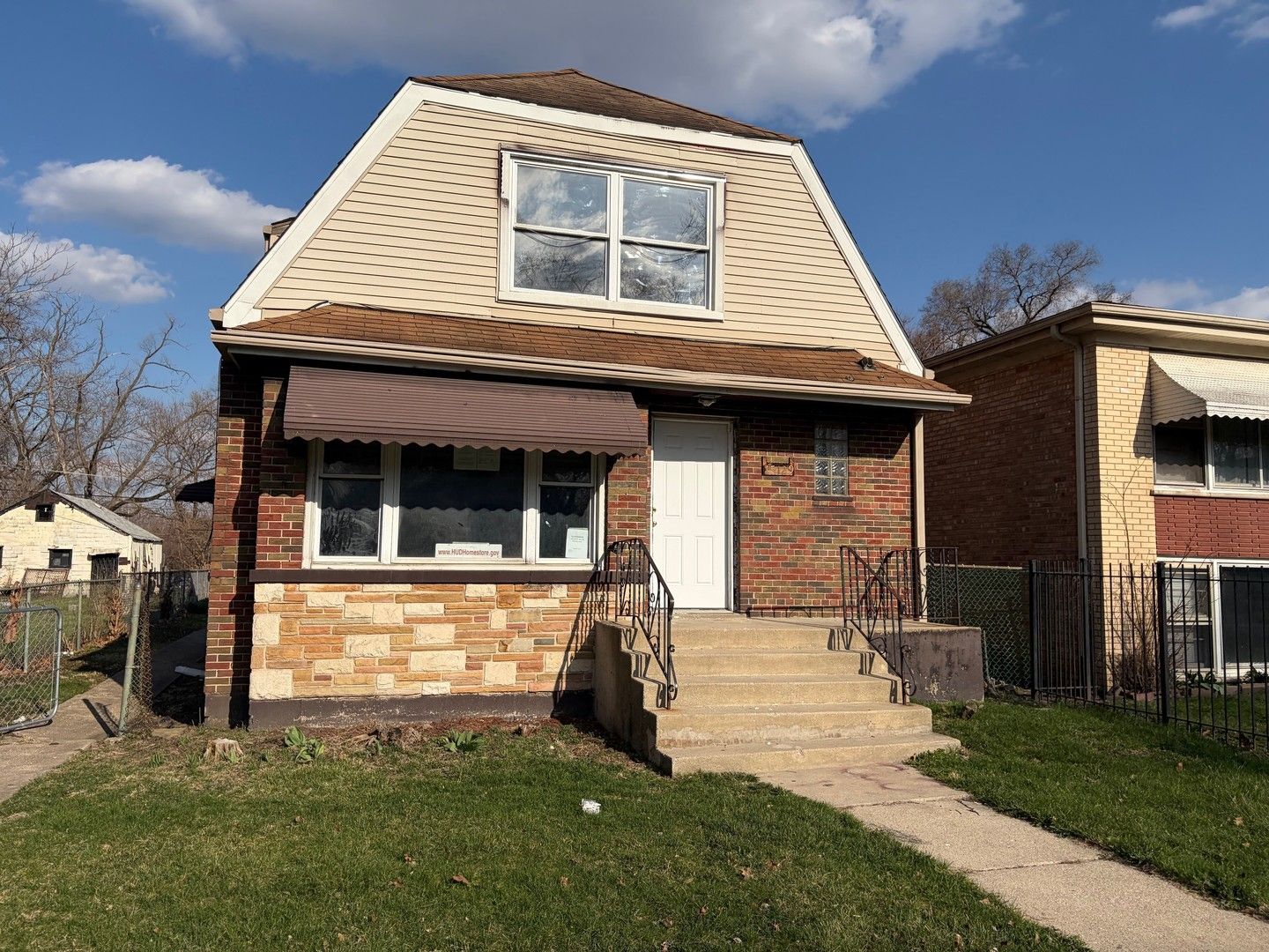 15129 LEXINGTON Avenue — Harvey, IL 60426