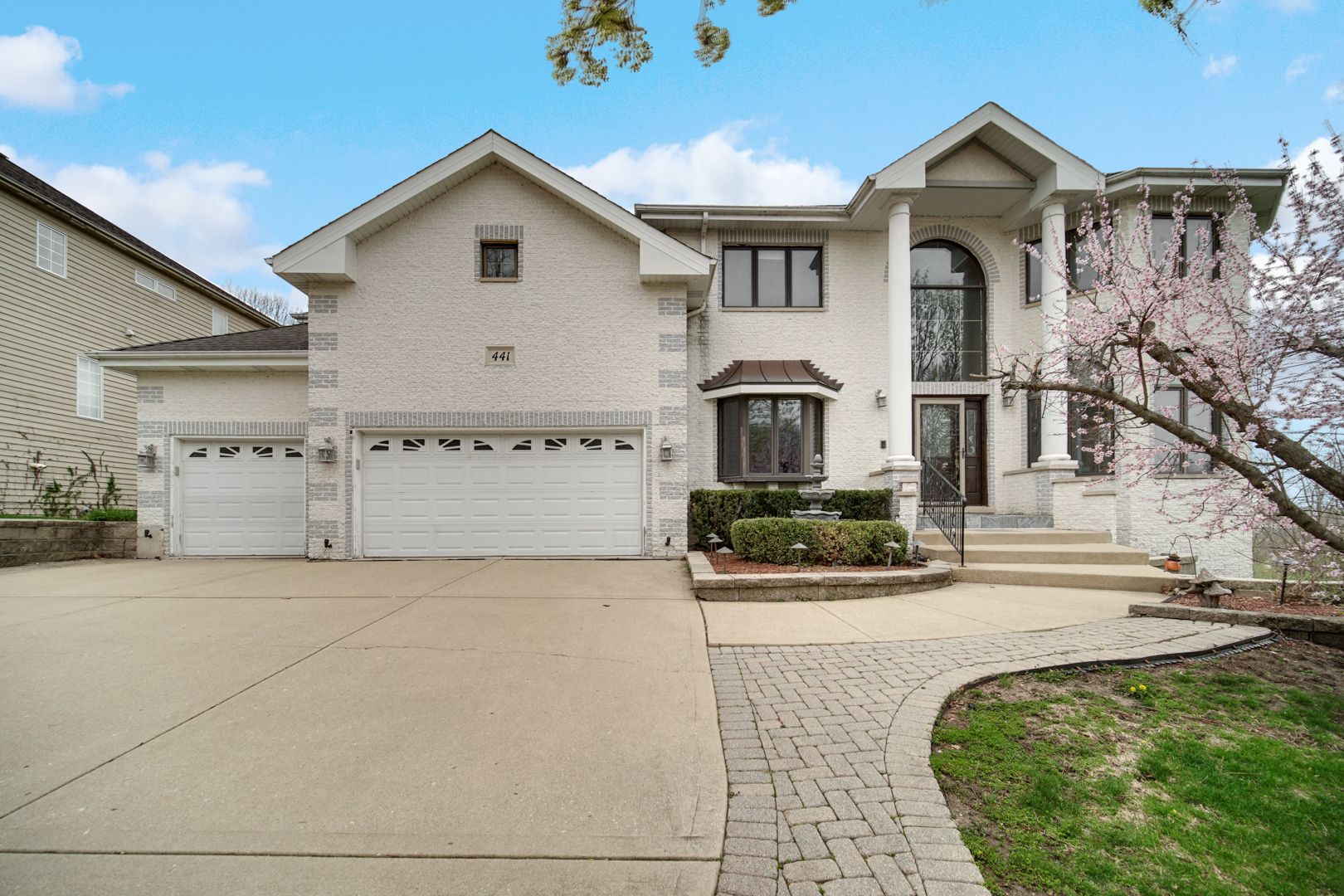 441 Delaware Circle — Bolingbrook, IL 60440