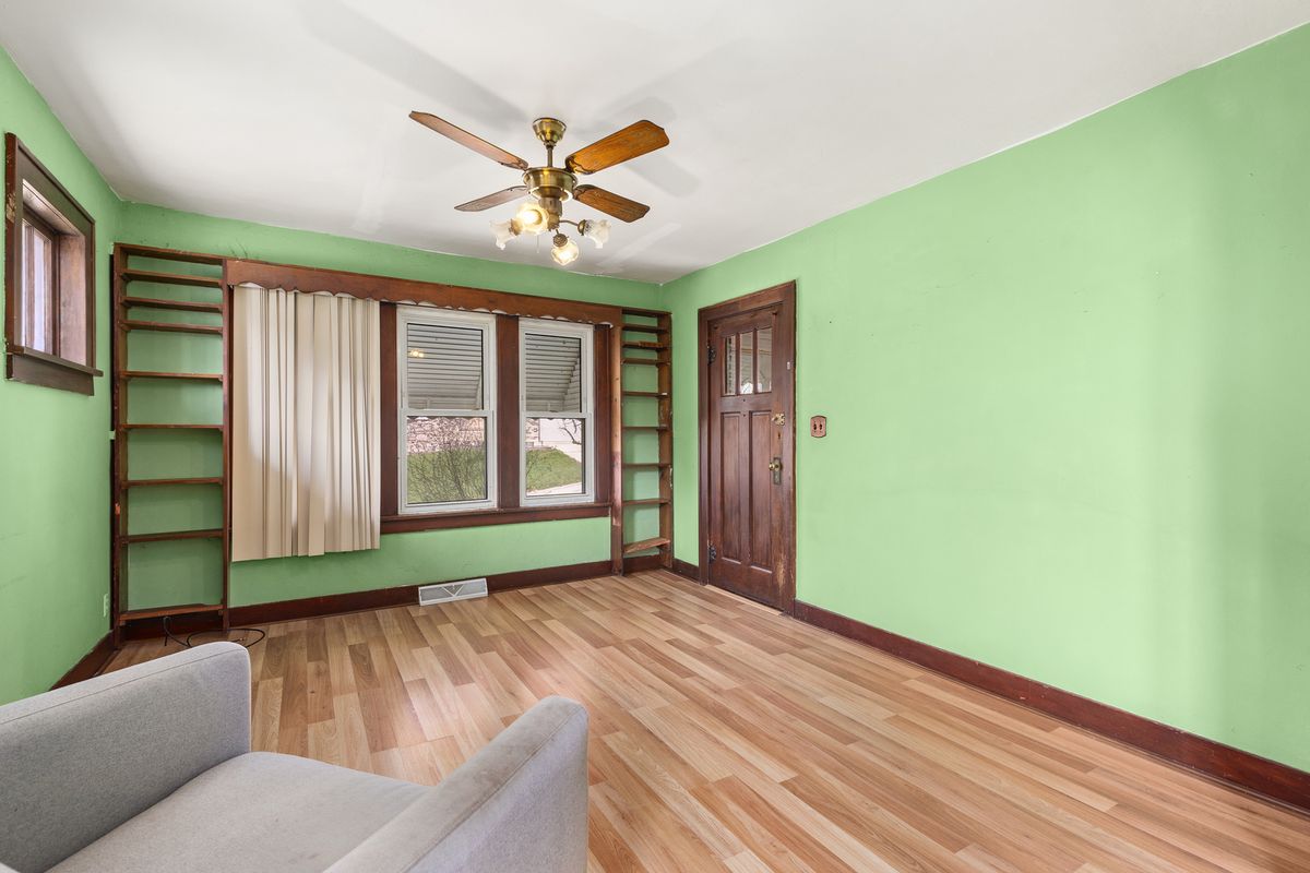718 Warren Avenue, Rockdale, IL 60436