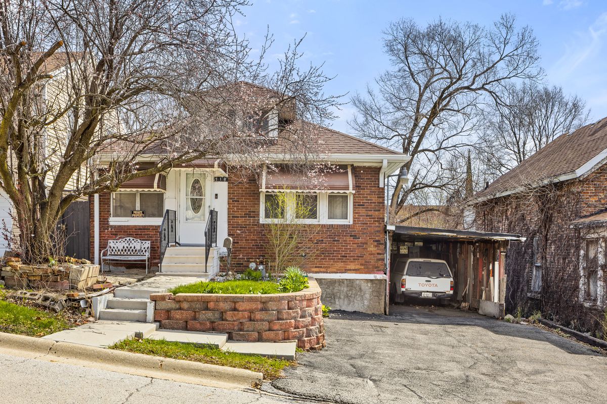 718 Warren Avenue, Rockdale, IL 60436