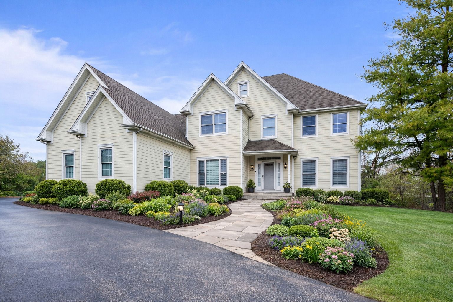 190 Wood Street — Inverness, IL 60010