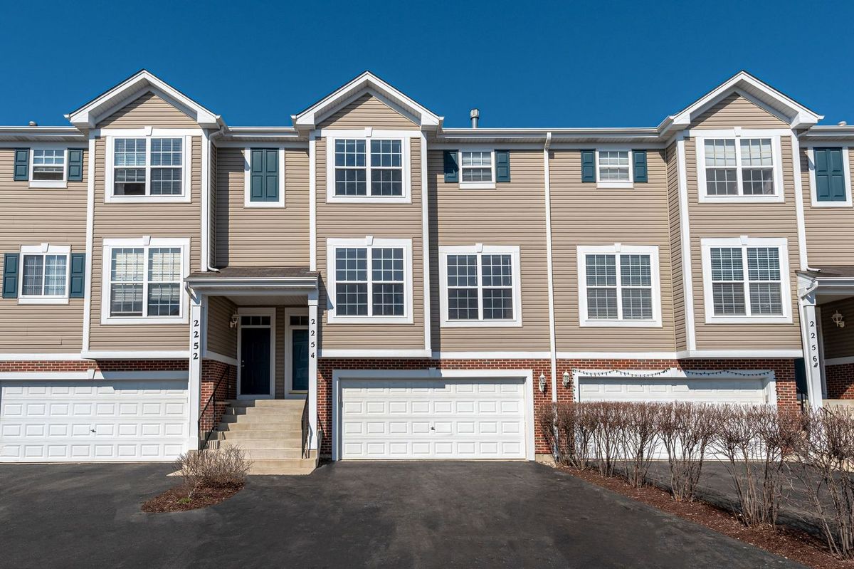 2254 Hudson Circle, Aurora, IL 60502