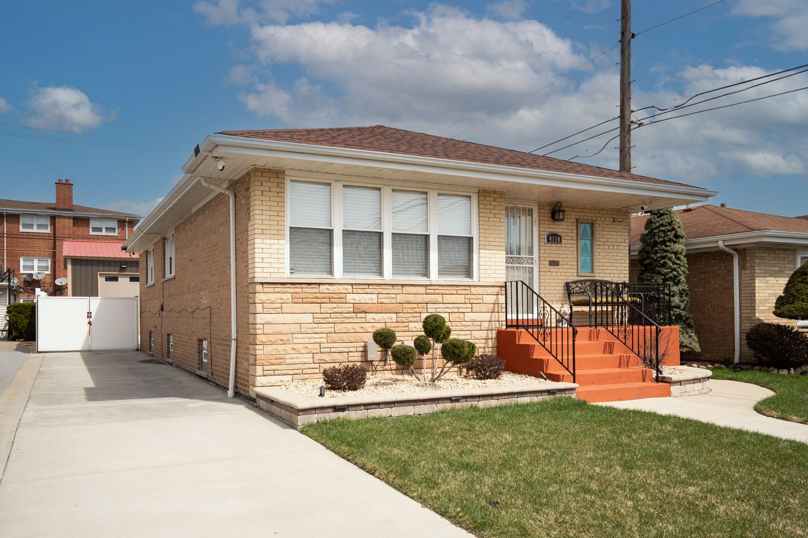 4114 W 79th Place — Chicago, IL 60652