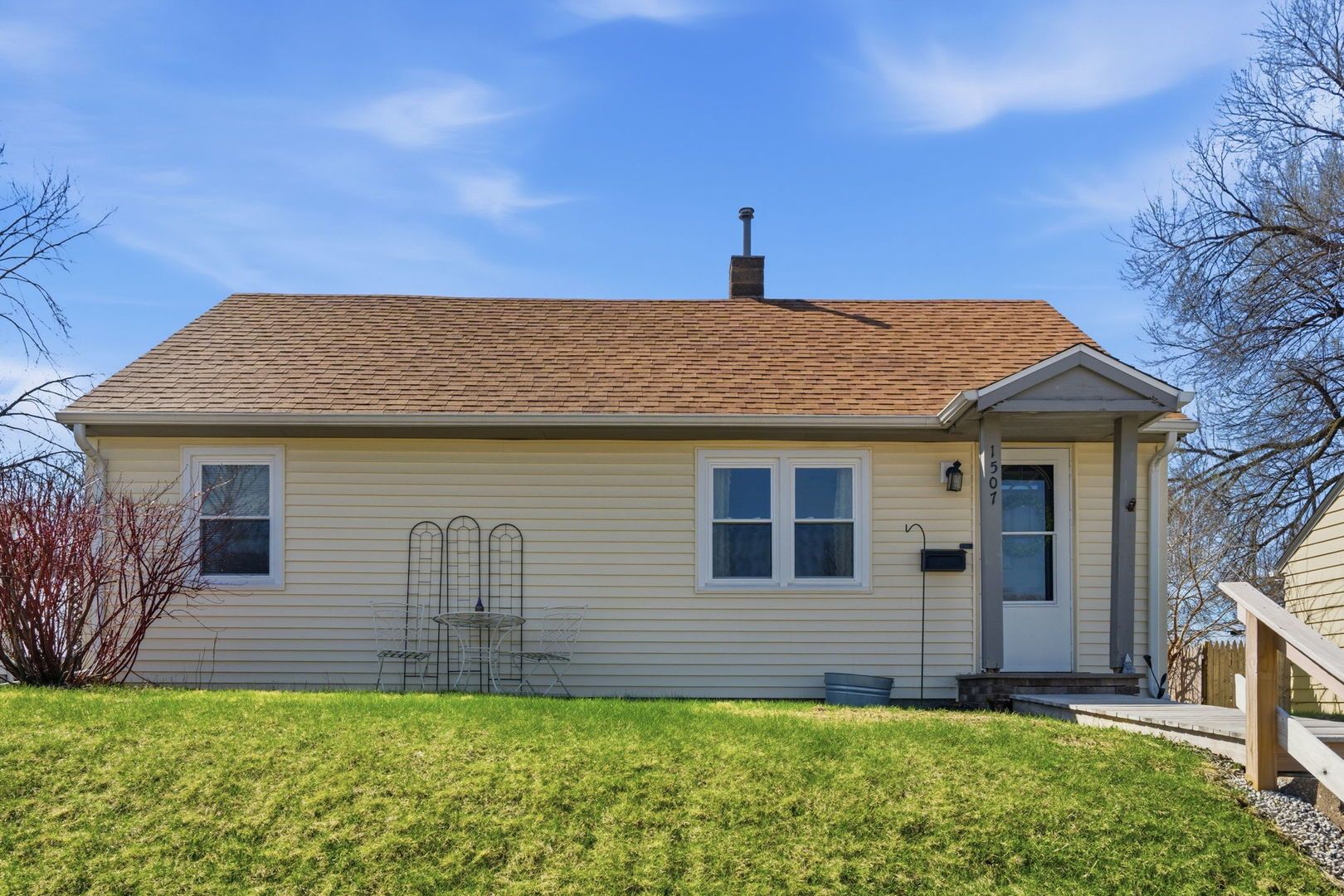 1507 W 38th Street — Davenport, IA 52806