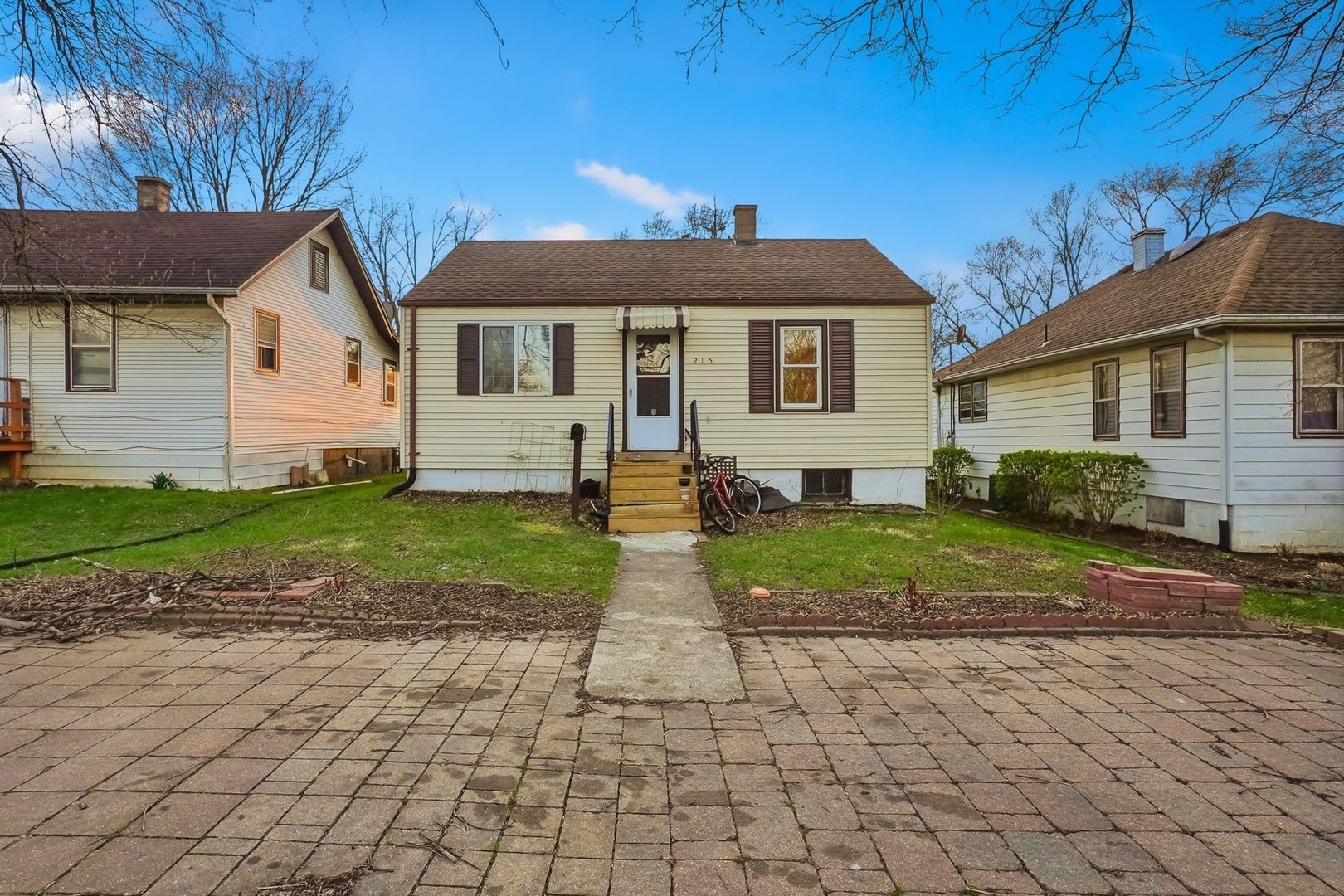 215 Barr Elms Avenue — Joliet, IL 60433
