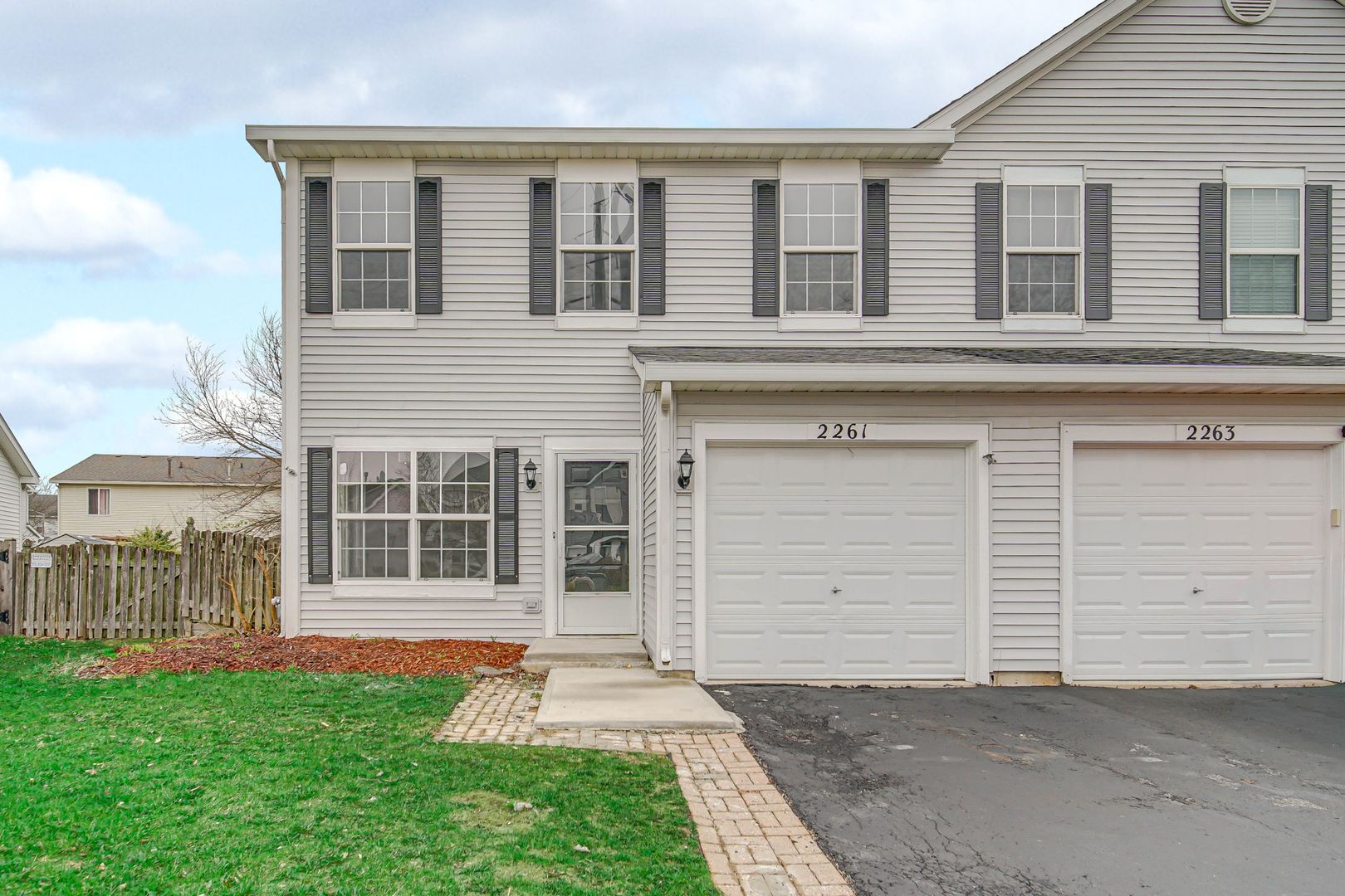 2261 Rebecca Circle — Montgomery, IL 60538