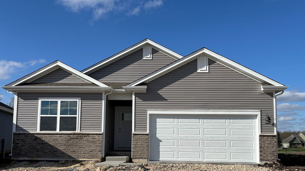 6284 Redwood Trail — Wonder Lake, IL 60097