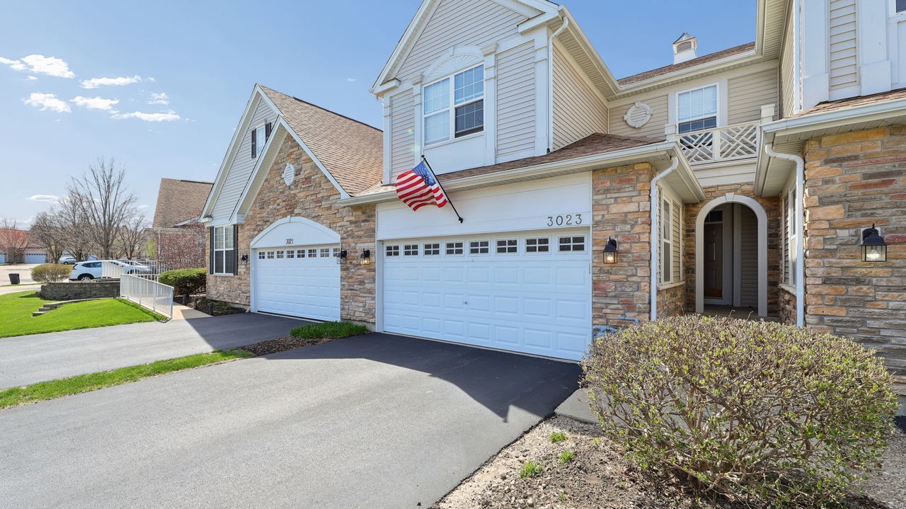 3023 Talaga Drive — Algonquin, IL 60102