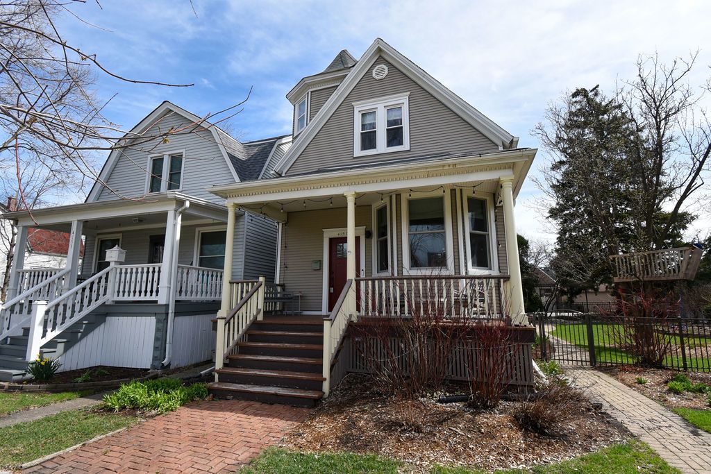 4157 Raymond Avenue — Brookfield, IL 60513
