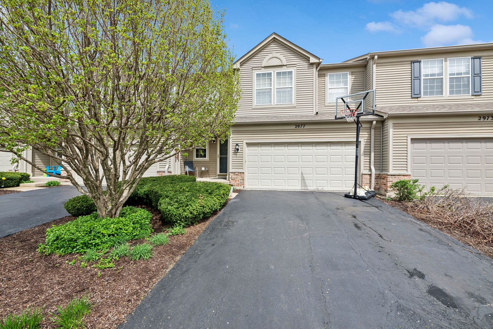 2977 Peachtree Circle — Aurora, IL 60502