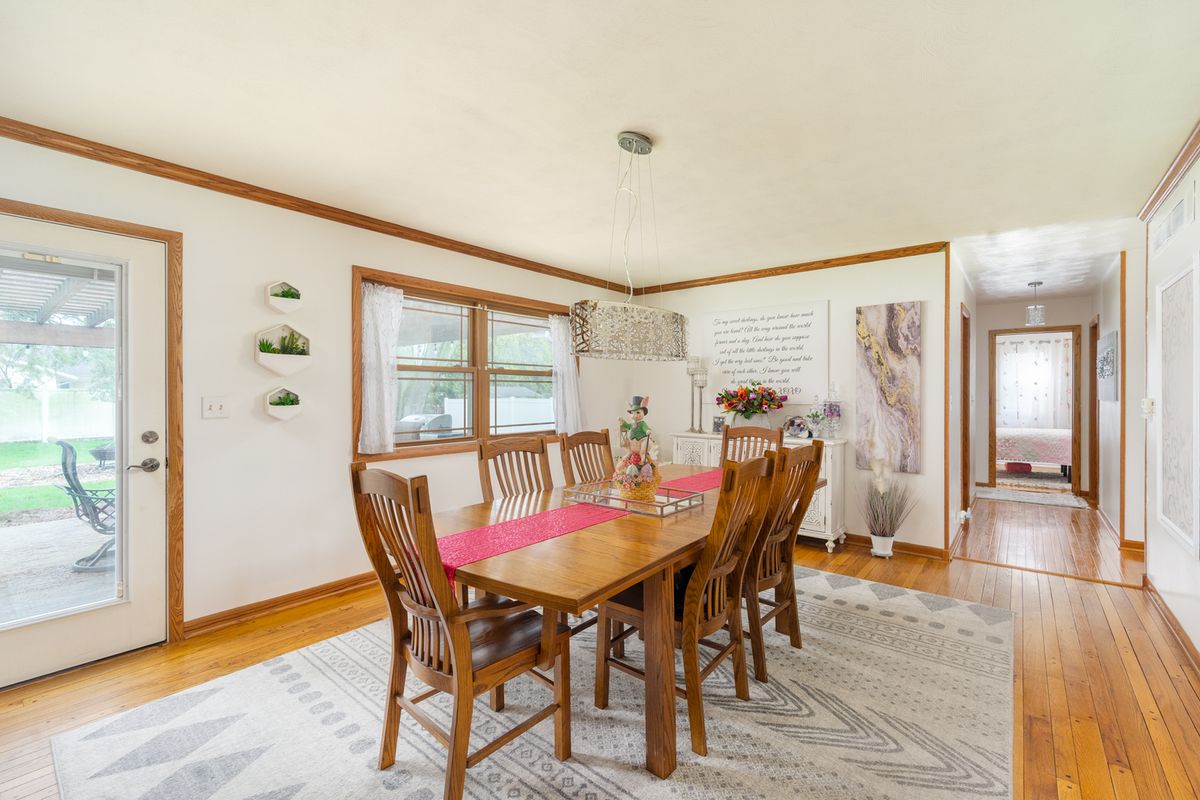 1504 Meriden Street, Mendota, IL 61342