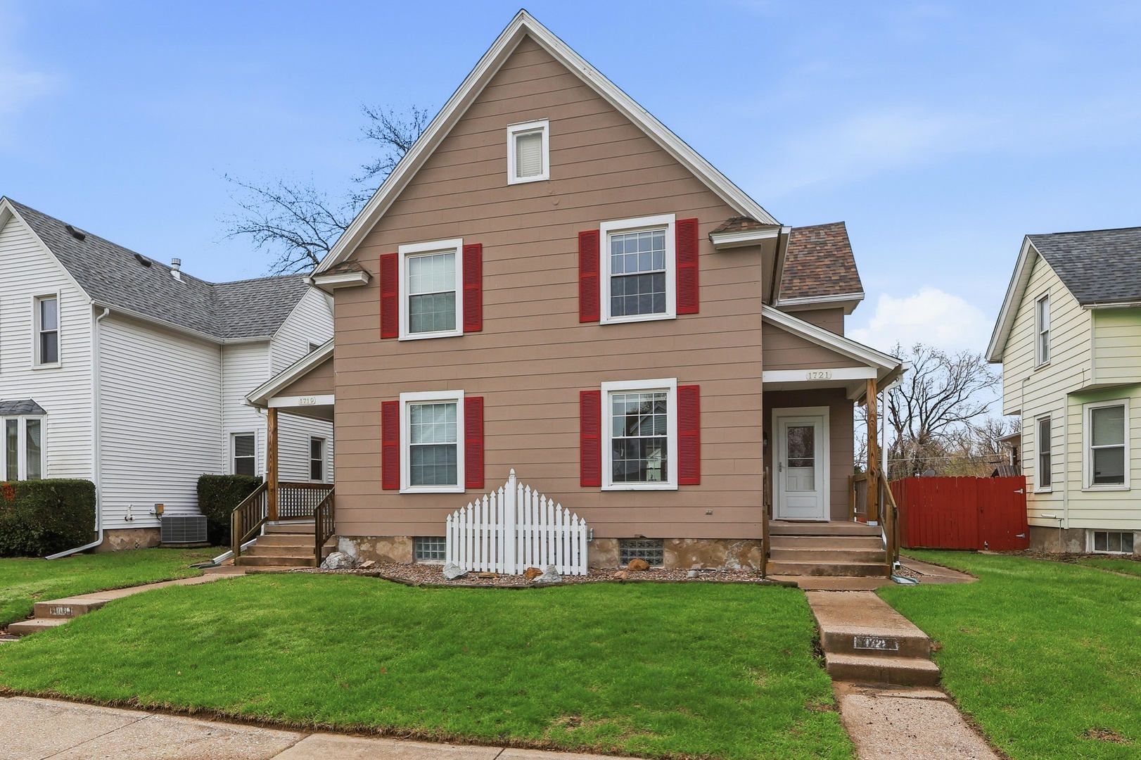 1719-1721 W 16th Street — Davenport, IA 52804