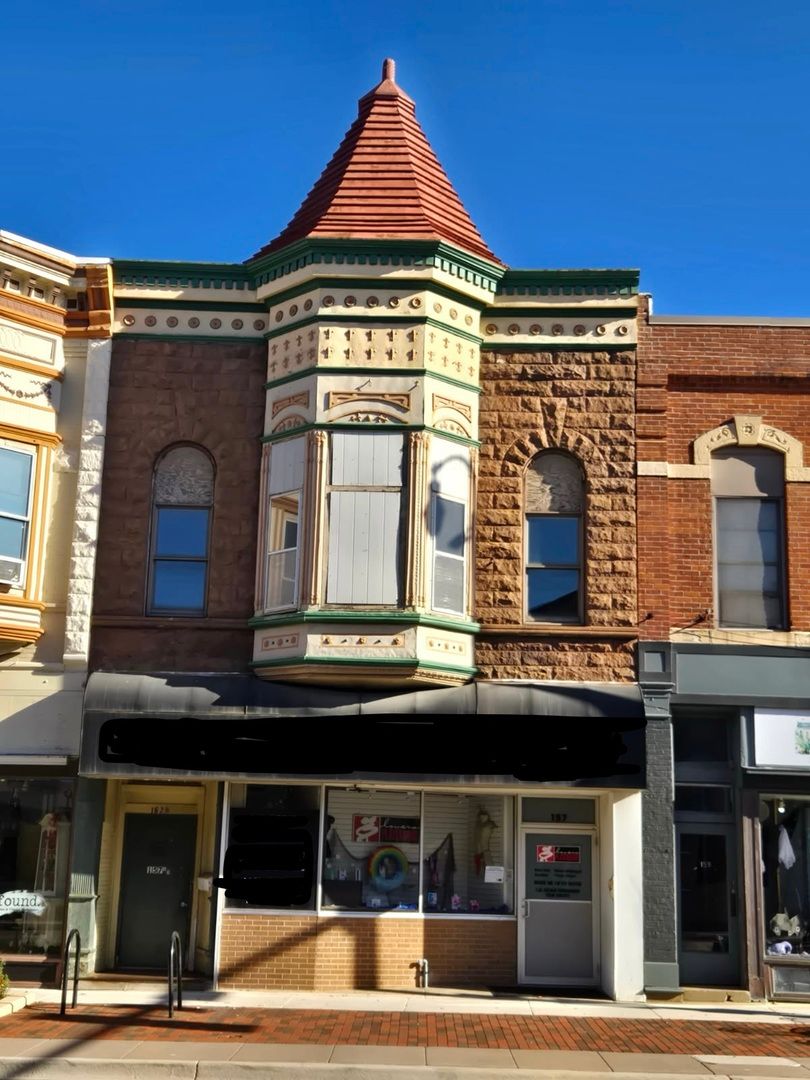 157 Lincoln Highway, DeKalb, IL 60115