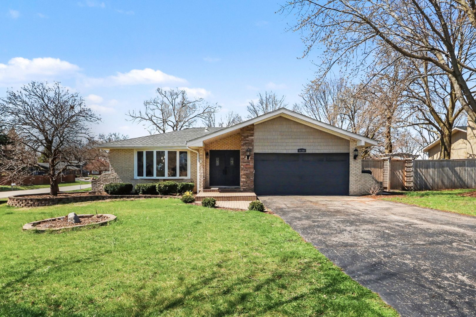 10360 Brenner Court — Naperville, IL 60564