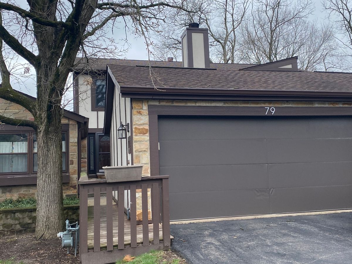 79 White Oak Circle, St. Charles, IL 60174