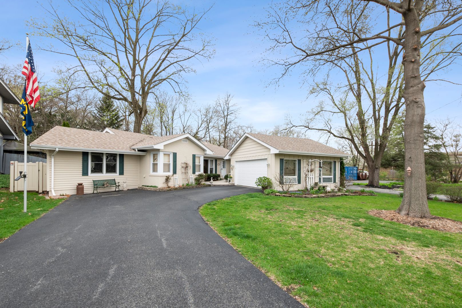 12130 S Nagle Avenue — Palos Heights, IL 60463