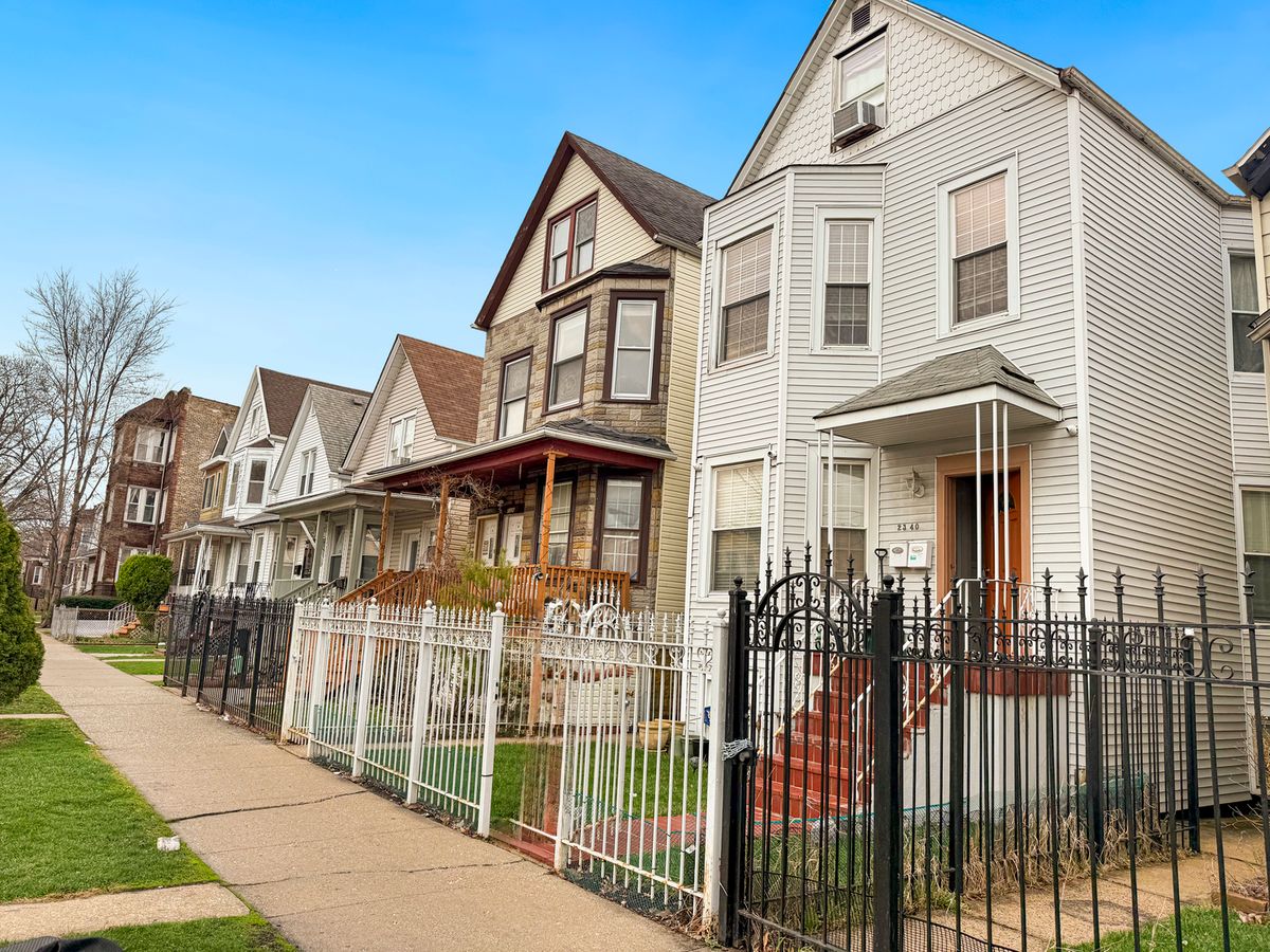2340 Tripp Avenue, Chicago, IL 60639