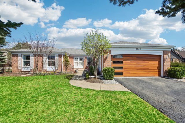 1655 Marie Lane, Glenview, IL 60025