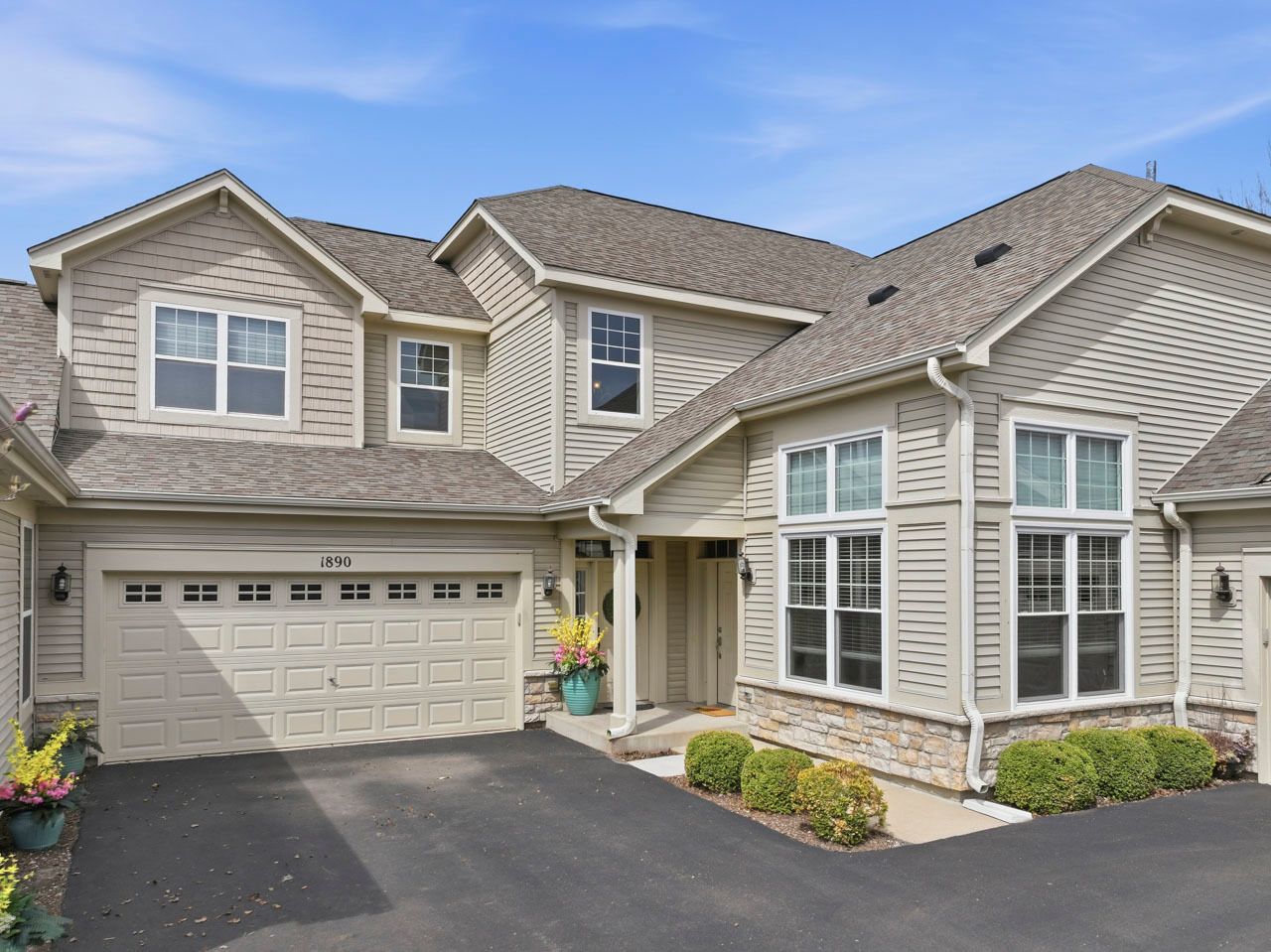 1890 Havenshire Road #1890 — Aurora, IL 60502