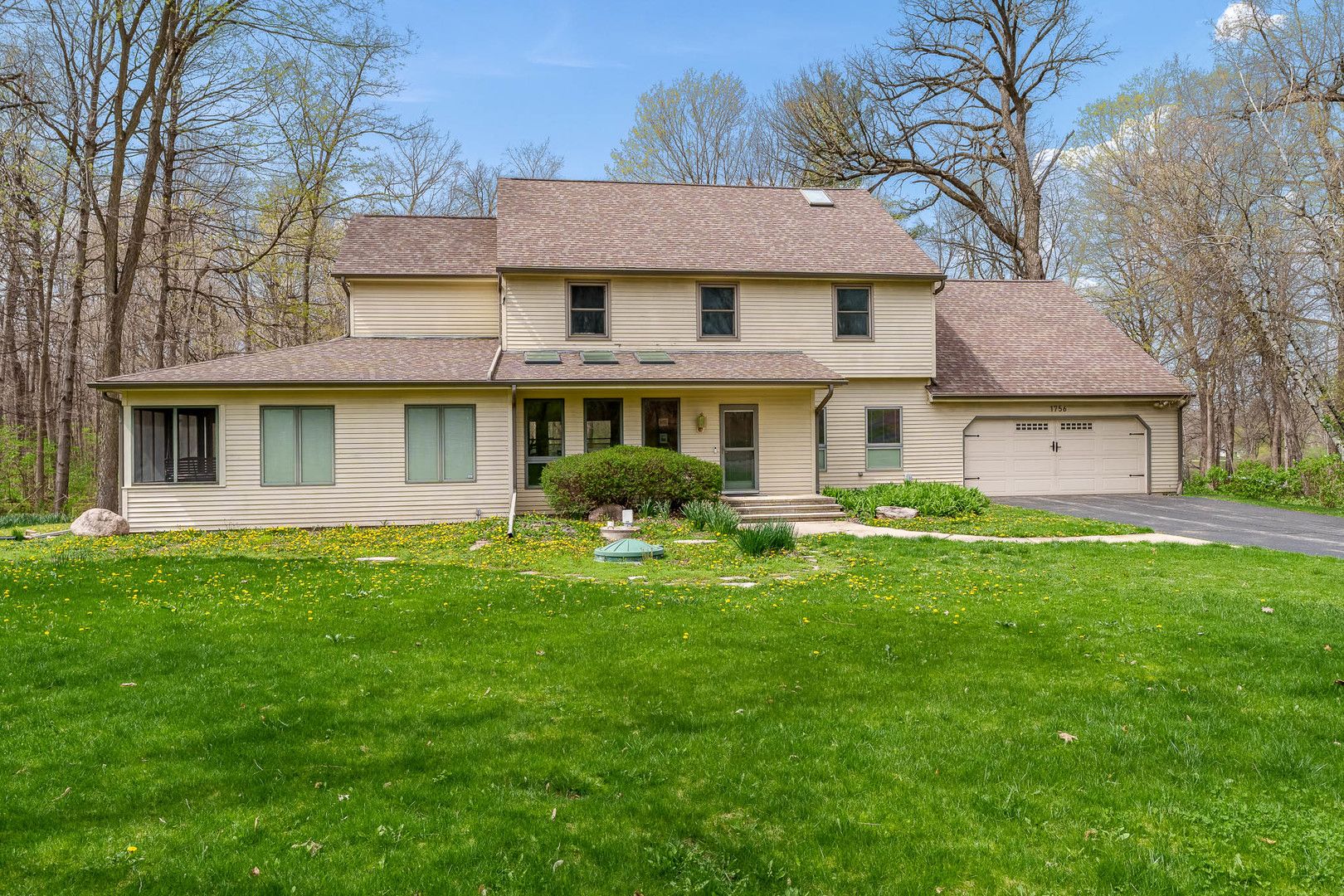 1756 APALOOSA Court — Rockford, IL 61107