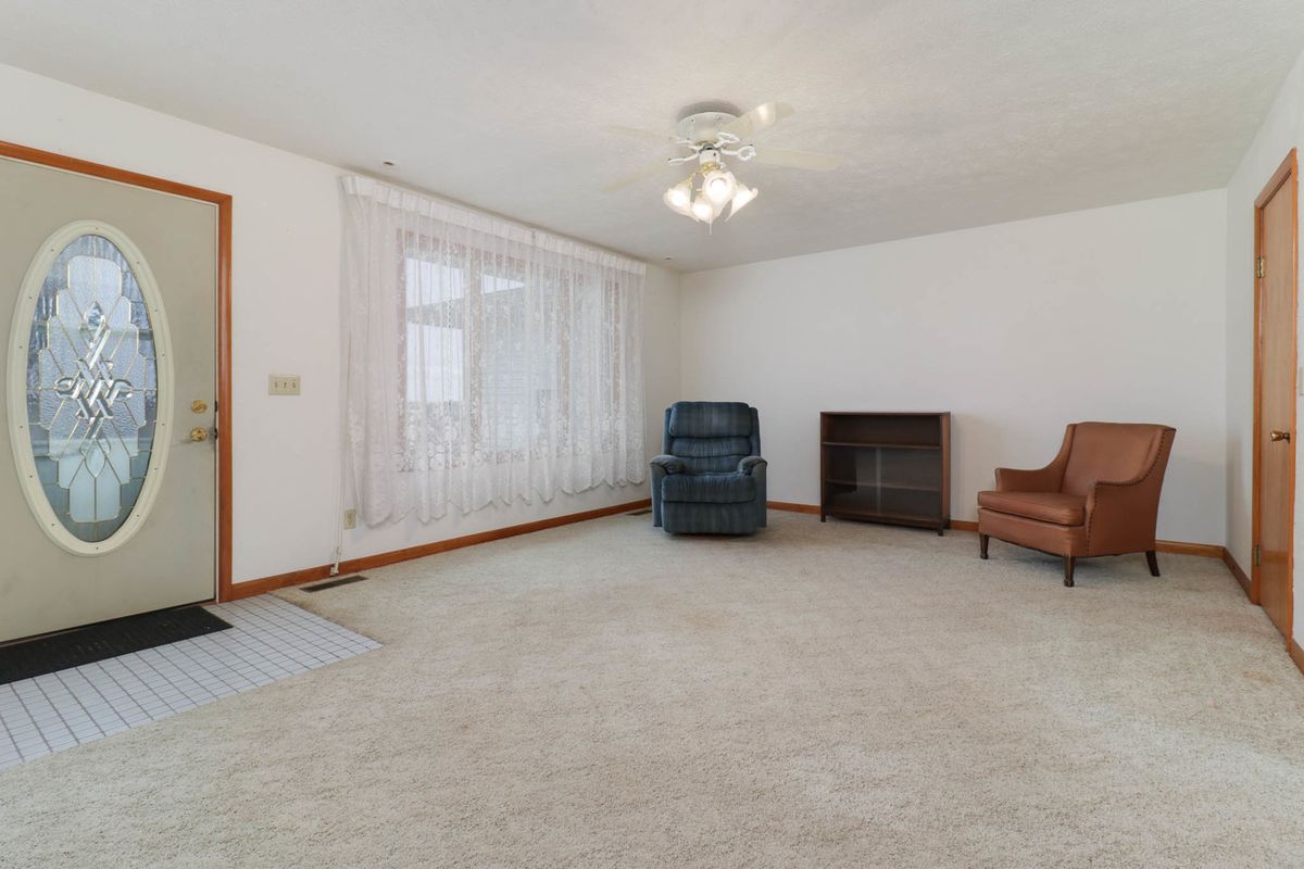 1109 W 4th Street, Delavan, IL 61734