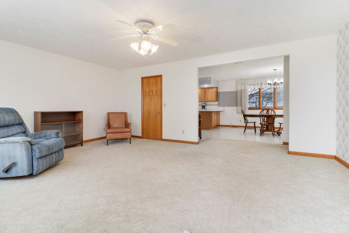 1109 W 4th Street, Delavan, IL 61734