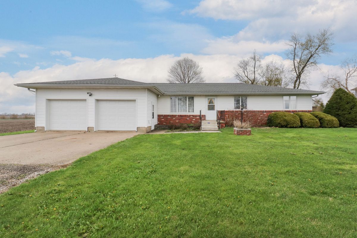1109 W 4th Street, Delavan, IL 61734