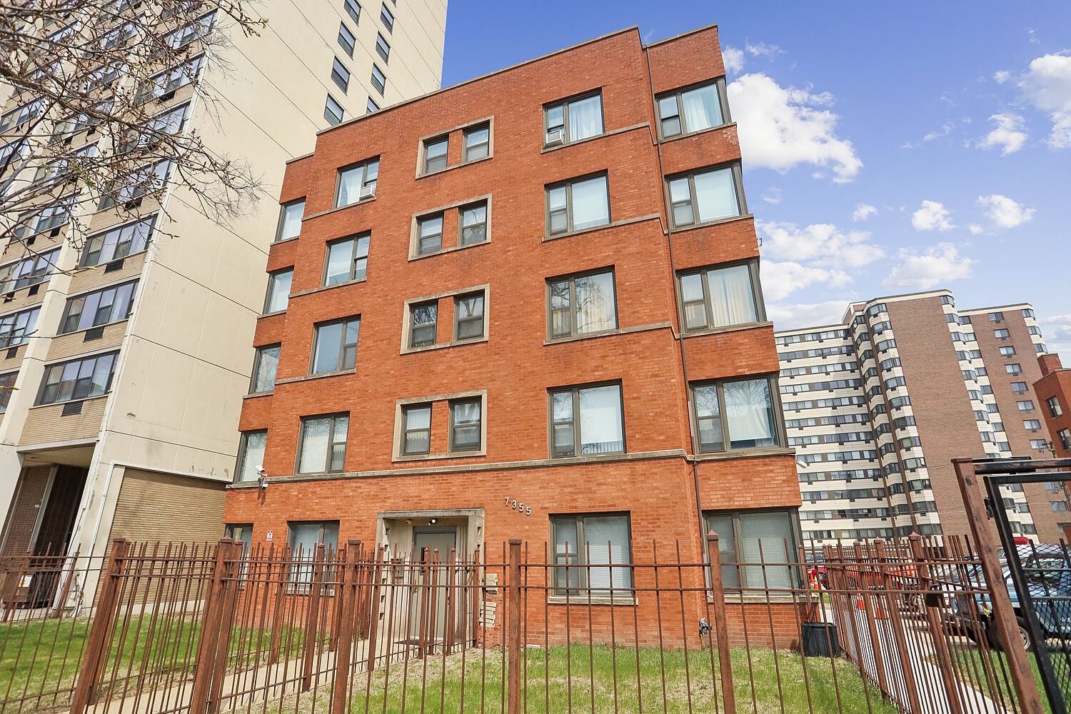 7355 S South Shore Drive #306 — Chicago, IL 60649