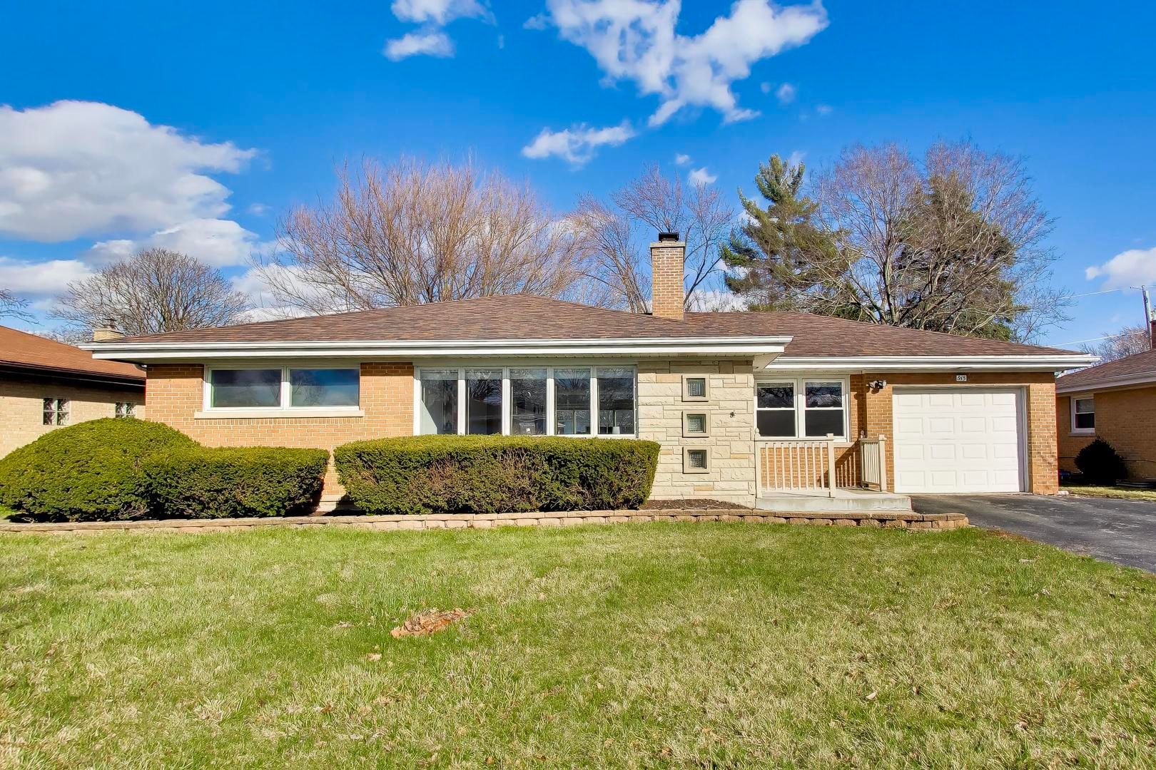 915 S Na Wa Ta Avenue — Mount Prospect, IL 60056
