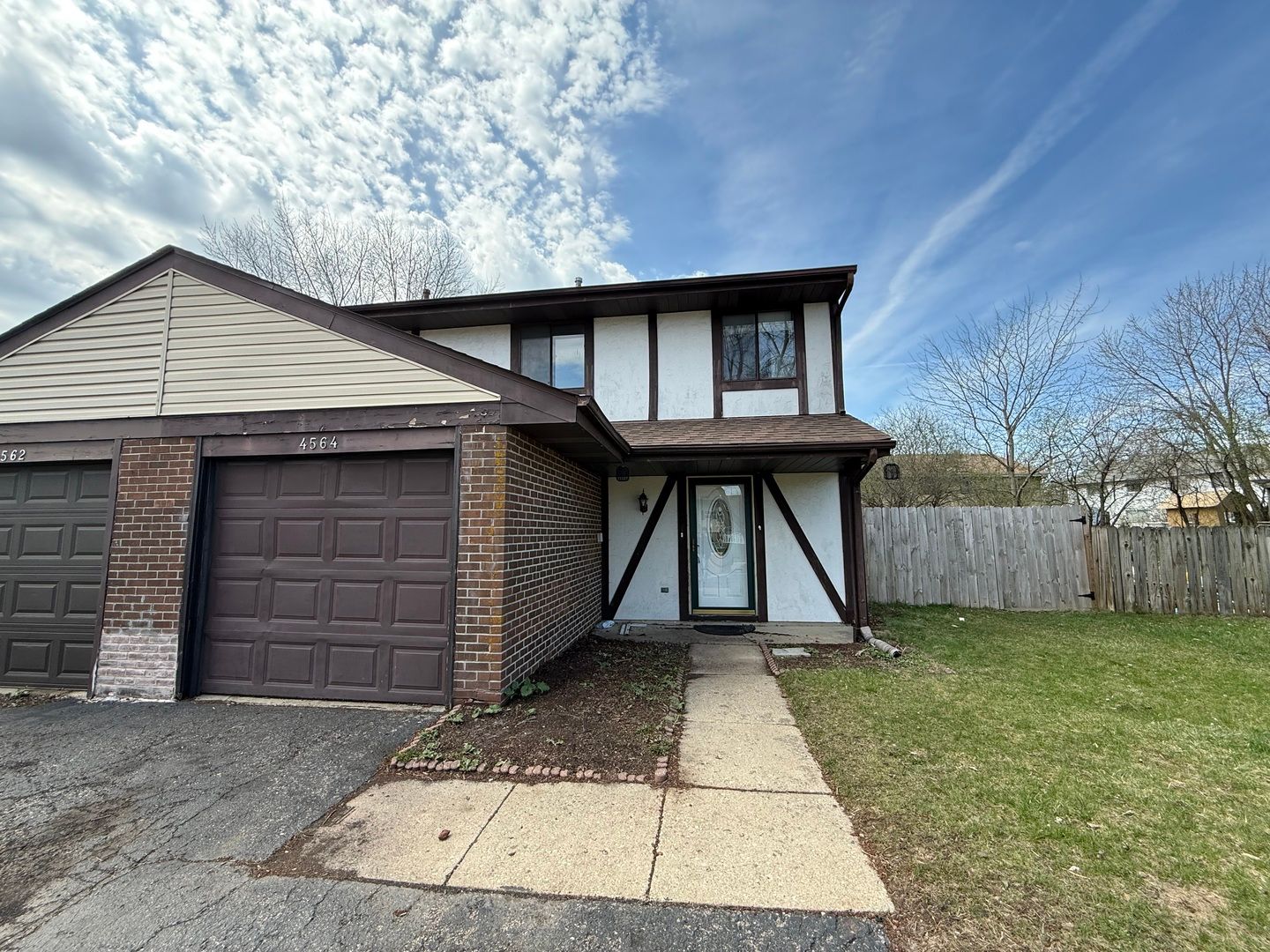 4564 Whitney Drive — Hanover Park, IL 60133