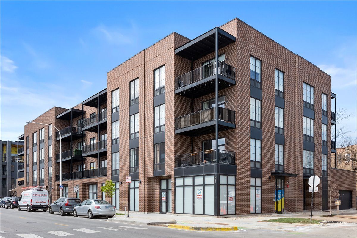 504 N Leavitt Street #302 — Chicago, IL 60612