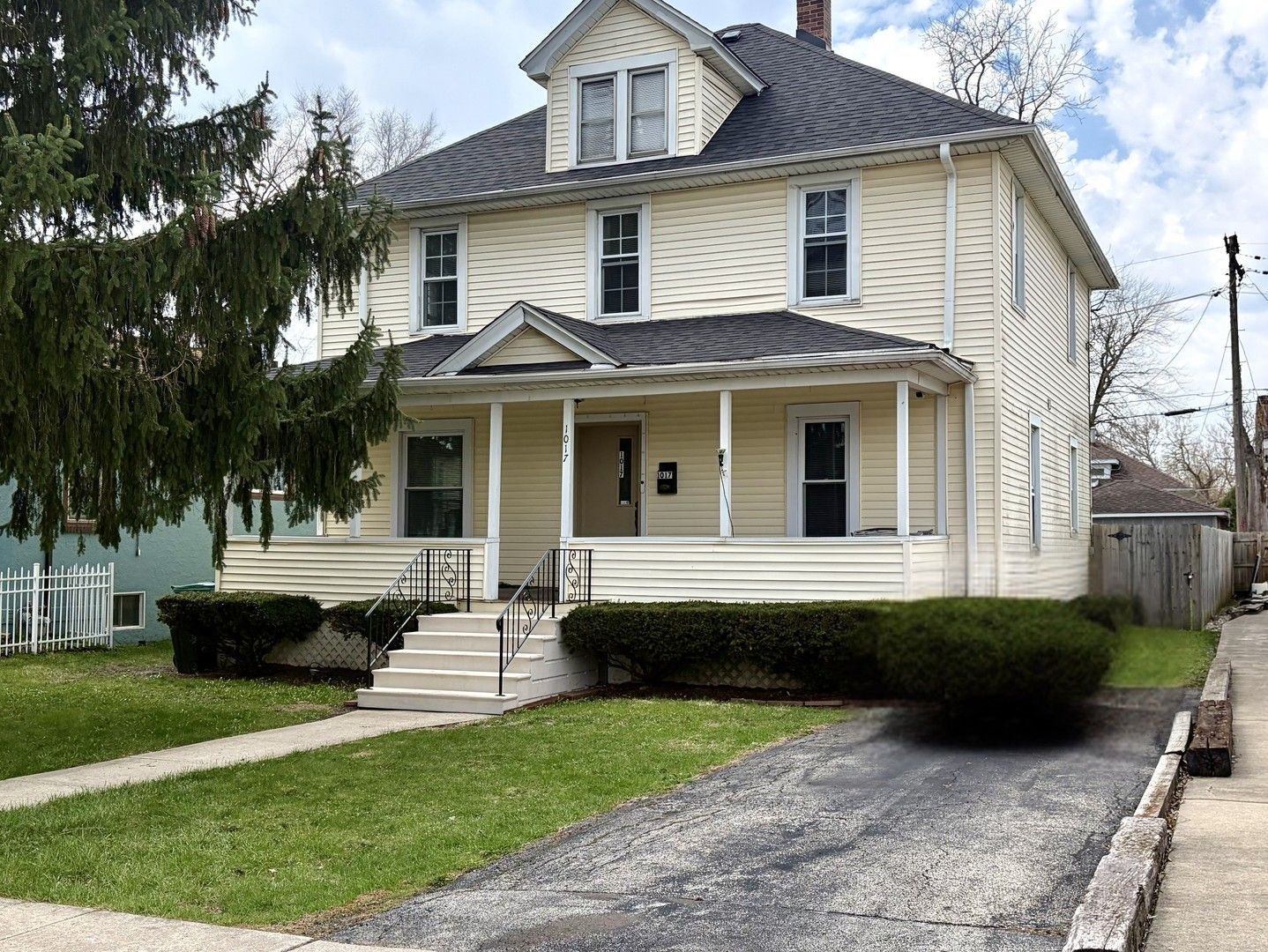 1017 N Nicholson Street — Joliet, IL 60435