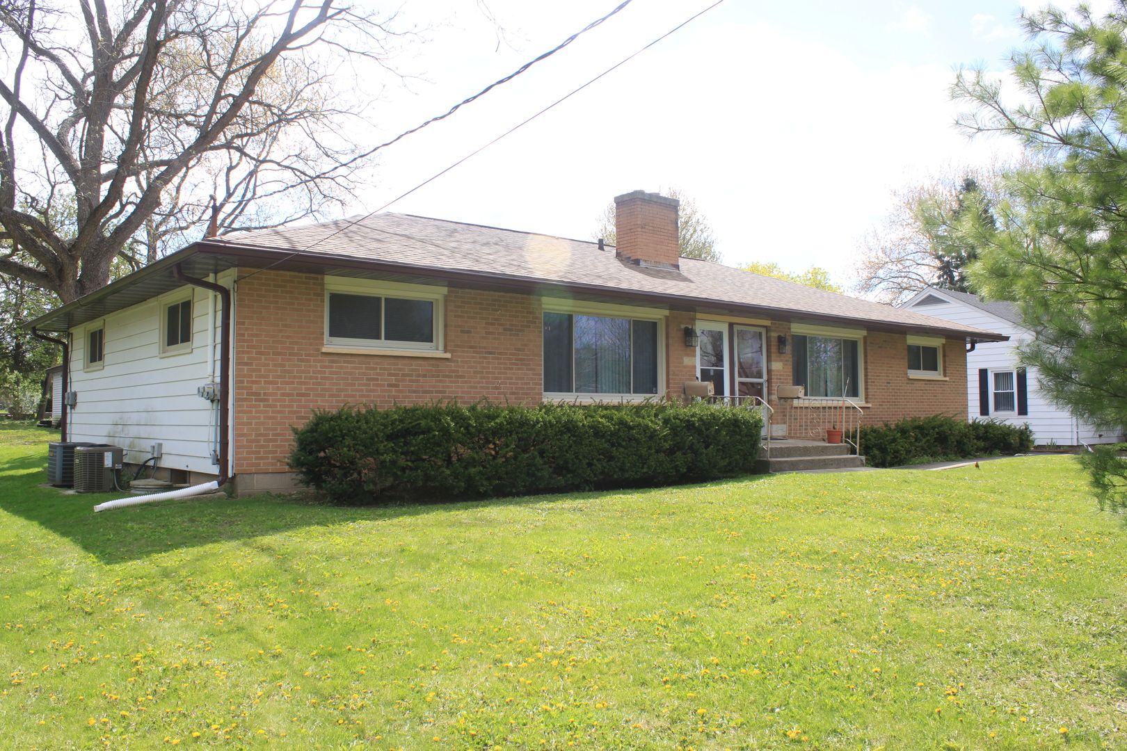 61 Pine Court — Crystal Lake, IL 60014